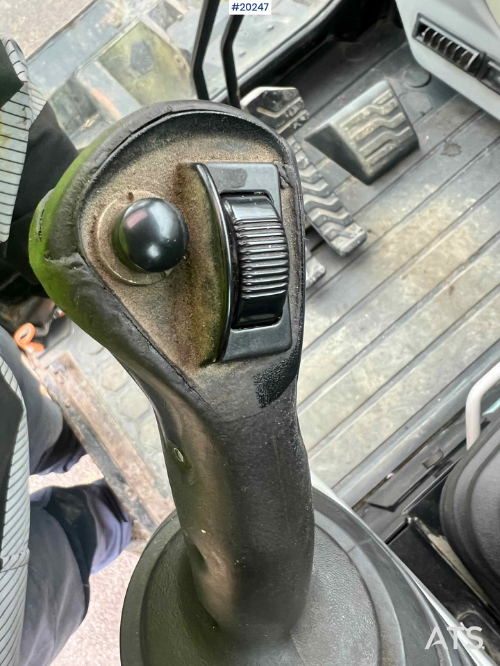 מחפר Caterpillar 308: תמונה 33 מחפר Caterpillar 308: תמונה 33