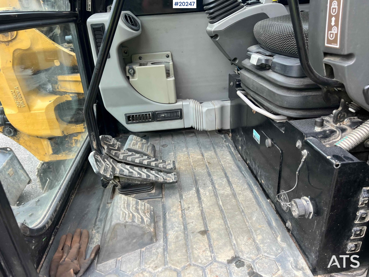 מחפר Caterpillar 308: תמונה 29 מחפר Caterpillar 308: תמונה 29