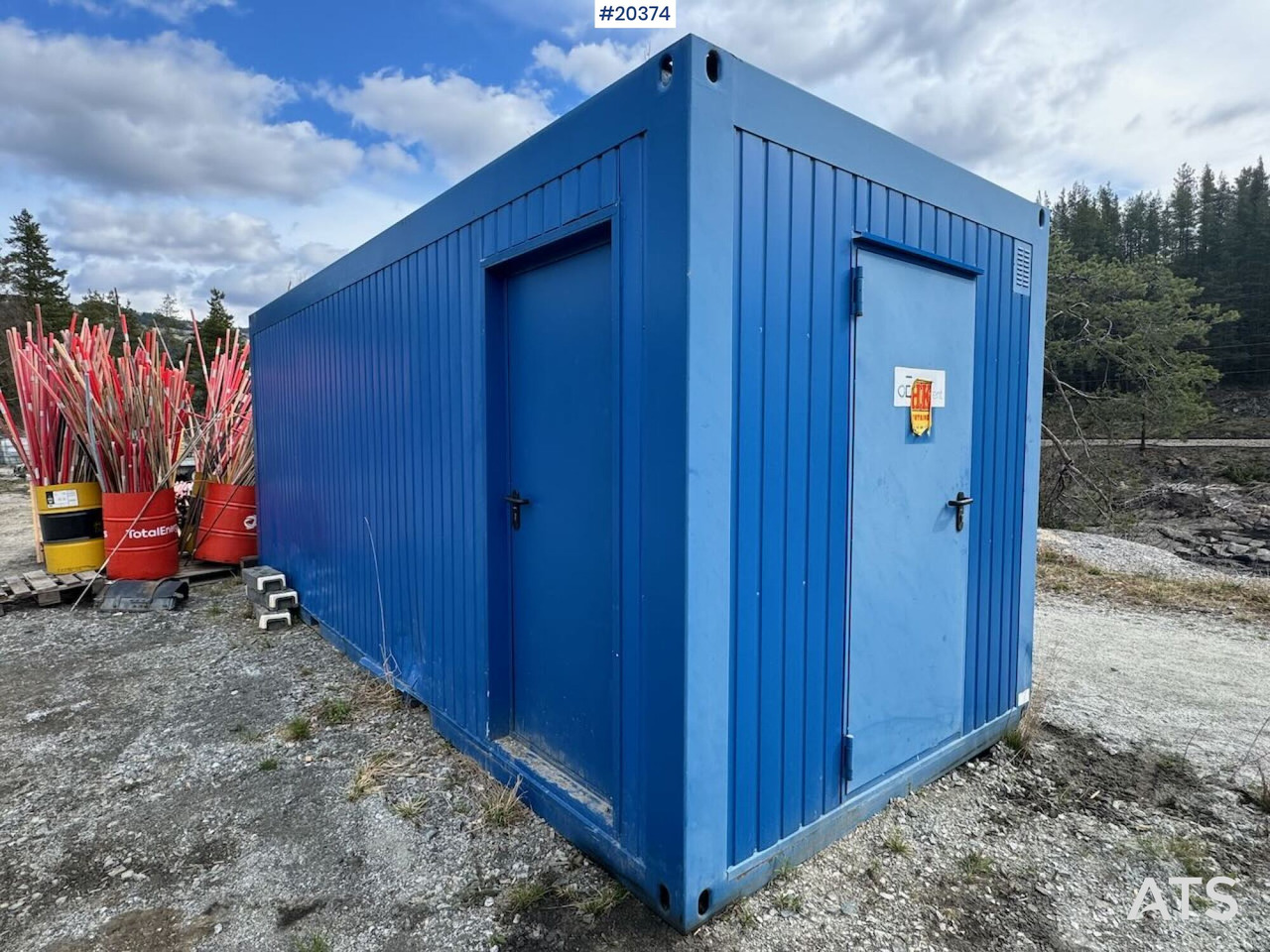 Containerbrakke med tre innganger - מכולת בנייה: תמונה 5 Containerbrakke med tre innganger - מכולת בנייה: תמונה 5