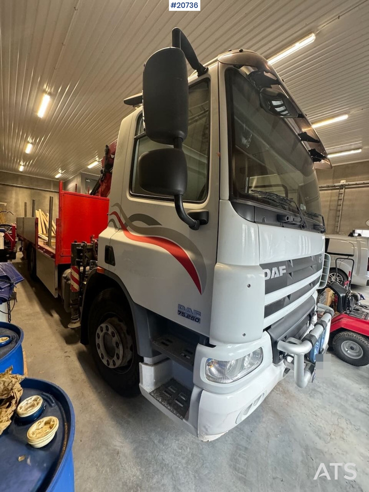 DAF CF75.250 - משאית צד נופל/ שטוחה, משאית מנוף: תמונה 5 DAF CF75.250 - משאית צד נופל/ שטוחה, משאית מנוף: תמונה 5