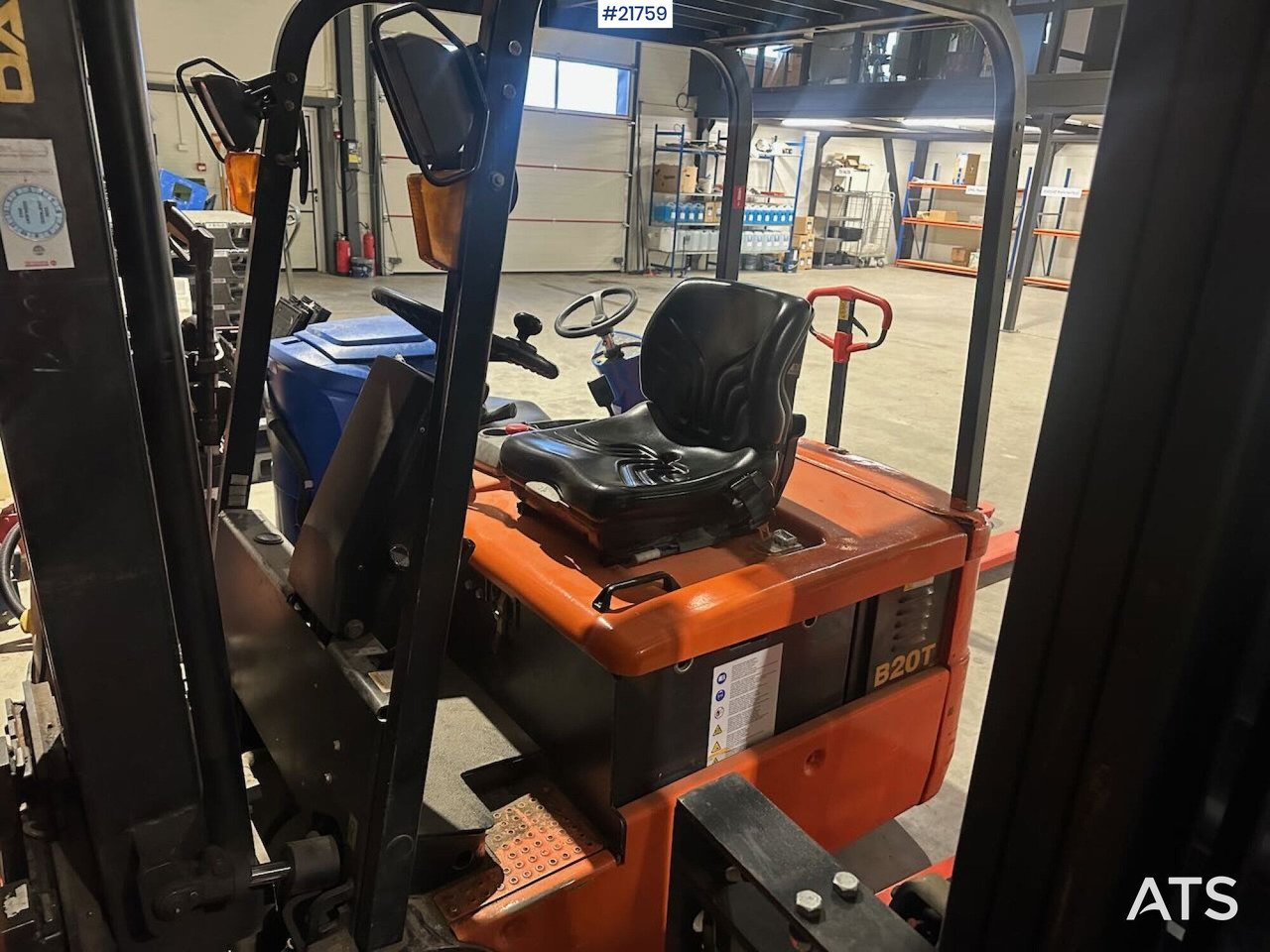 Daewoo B20T truck m/ 4,5 m løftehøyde - סמיטריילר עם מטען נמוך: תמונה 5 Daewoo B20T truck m/ 4,5 m løftehøyde - סמיטריילר עם מטען נמוך: תמונה 5