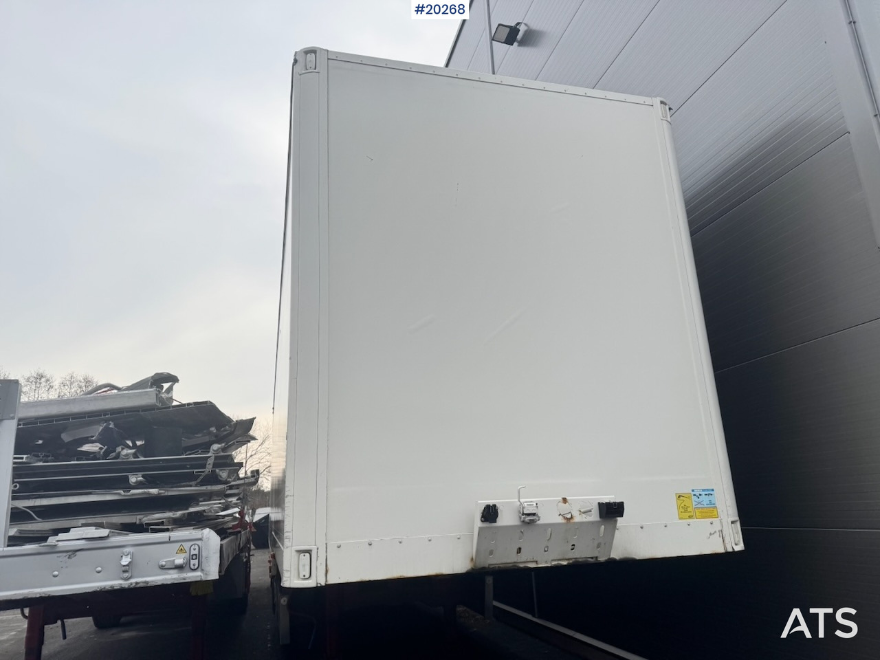 Ekeri Jumbo semi - סמיטריילר בתיבה סגורה: תמונה 2 Ekeri Jumbo semi - סמיטריילר בתיבה סגורה: תמונה 2