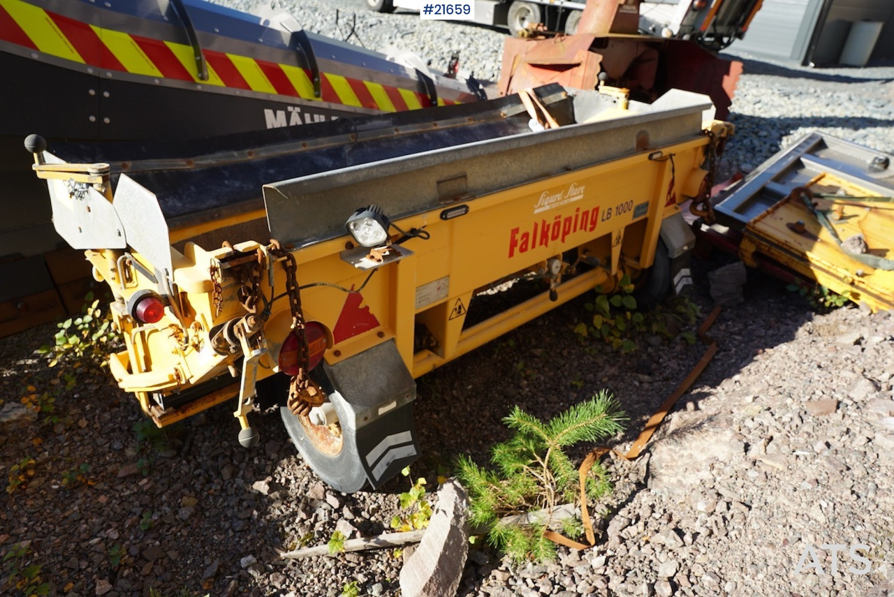 Falköping Falköping sandstrøer for lastebil type LB1000 - מפזר חול/ מלח: תמונה 4 Falköping Falköping sandstrøer for lastebil type LB1000 - מפזר חול/ מלח: תמונה 4