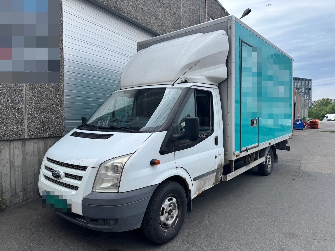 Ford TRANSIT - כלי רכב מסחרי עם תיבה: תמונה 1 Ford TRANSIT - כלי רכב מסחרי עם תיבה: תמונה 1