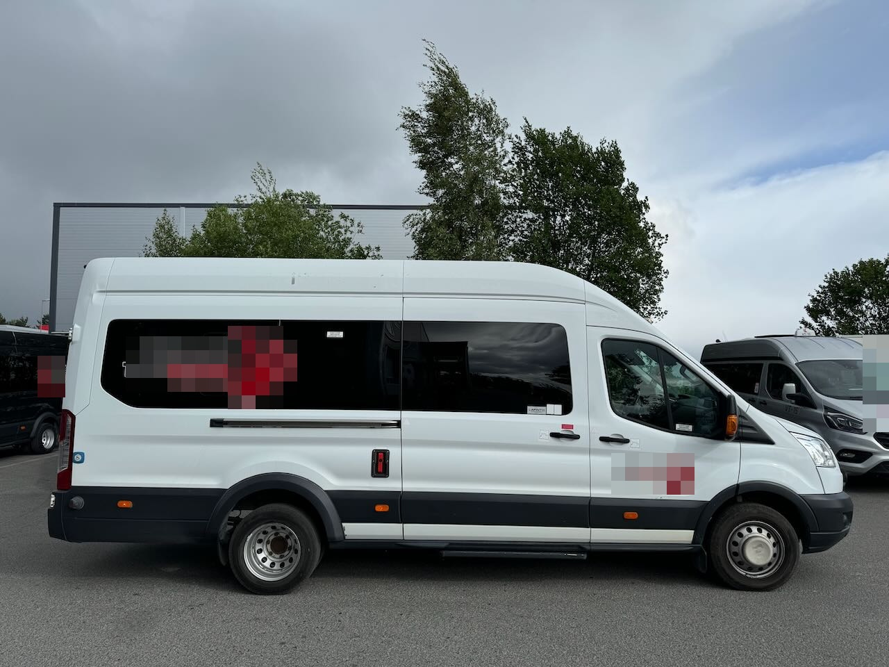 Ford Transit - מיניבוס, כלי רכב מסחרי לנוסעים: תמונה 2 Ford Transit - מיניבוס, כלי רכב מסחרי לנוסעים: תמונה 2