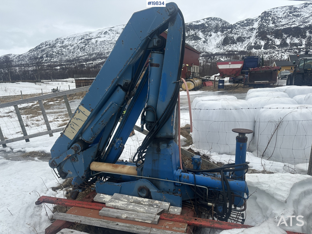 HMF rear-mounted 10 t/m crane - עגורן מעמיס: תמונה 4 HMF rear-mounted 10 t/m crane - עגורן מעמיס: תמונה 4