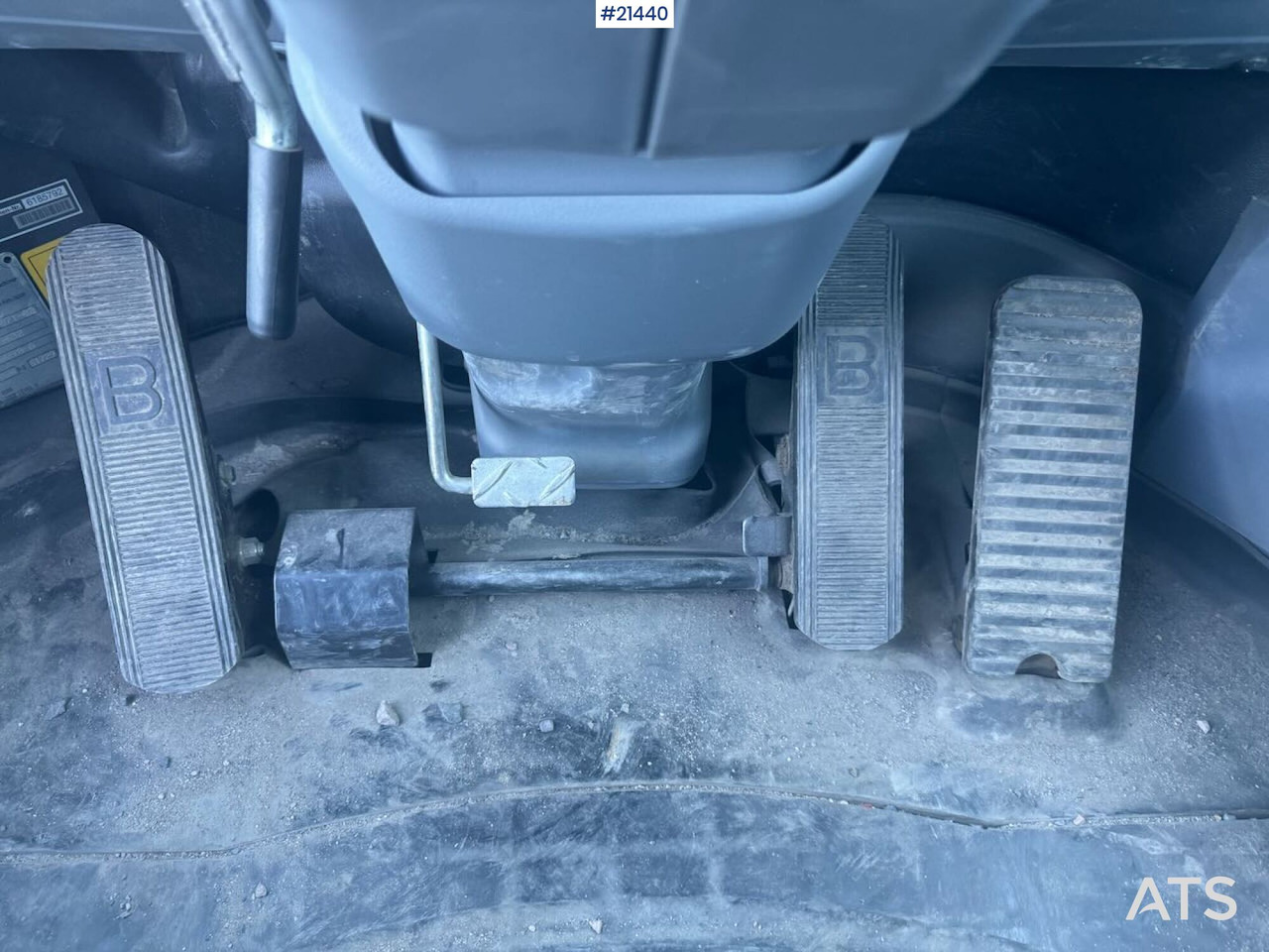 מעמיס גלגלים Hitachi ZW310: תמונה 31