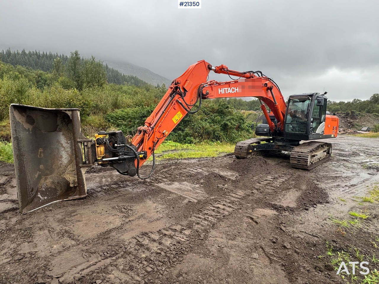 Hitachi ZX210LC - מחפר: תמונה 2 Hitachi ZX210LC - מחפר: תמונה 2