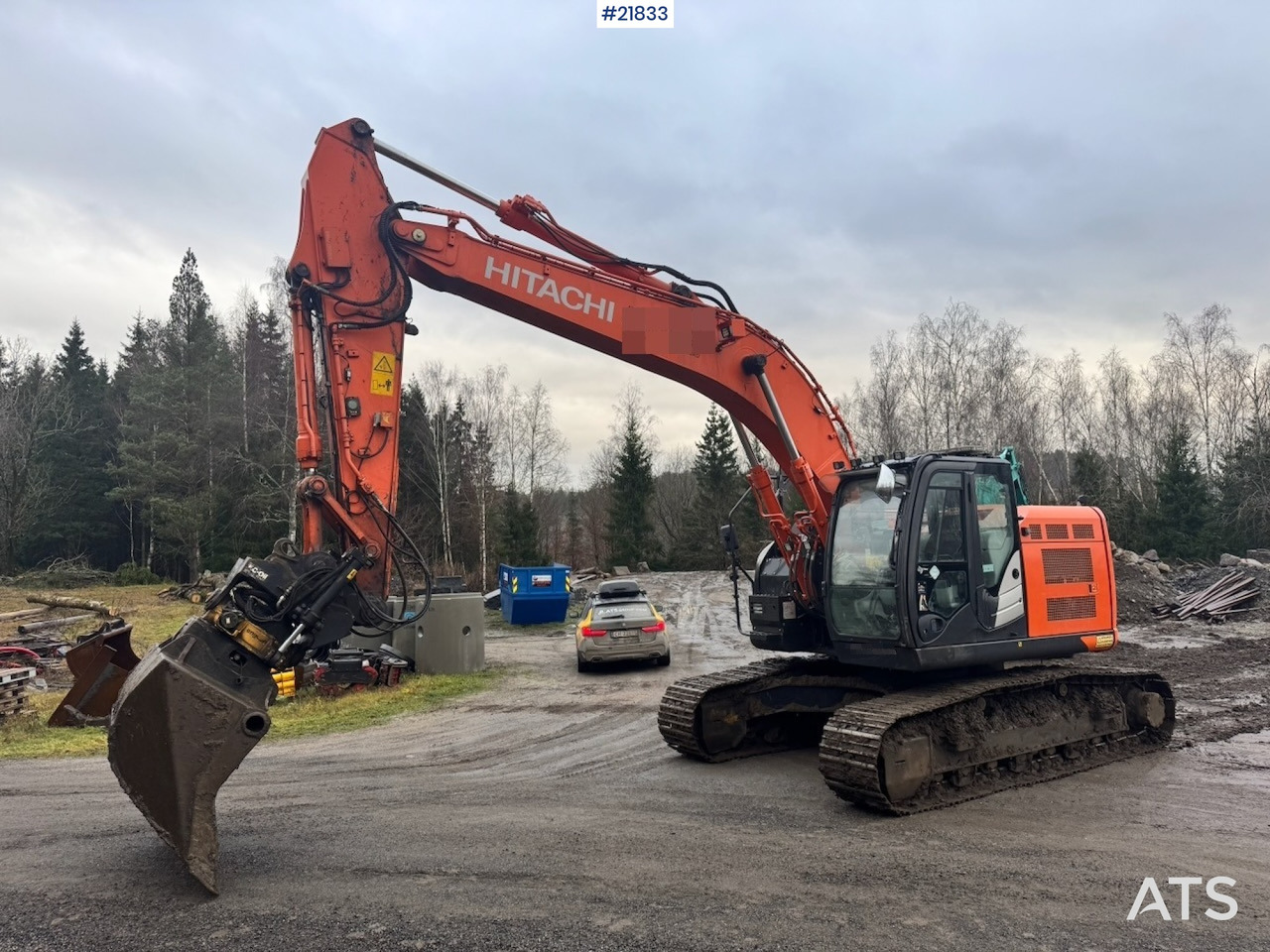 Hitachi ZX225USRLC-6 Beltegraver m/ Rototilt, 2 skuffer og Easy Dig. SE VIDEO - מחפר סורק: תמונה 2 Hitachi ZX225USRLC-6 Beltegraver m/ Rototilt, 2 skuffer og Easy Dig. SE VIDEO - מחפר סורק: תמונה 2