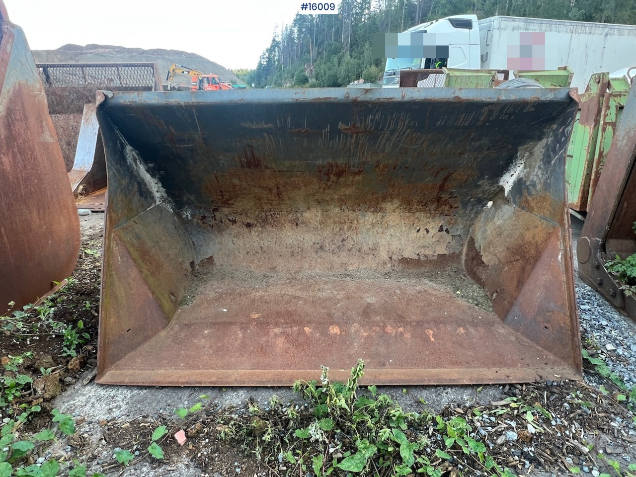 Hjullasterskuffe m/ liten BM feste - דלי מעמיס עבור מכונת בנייה: תמונה 2 Hjullasterskuffe m/ liten BM feste - דלי מעמיס עבור מכונת בנייה: תמונה 2