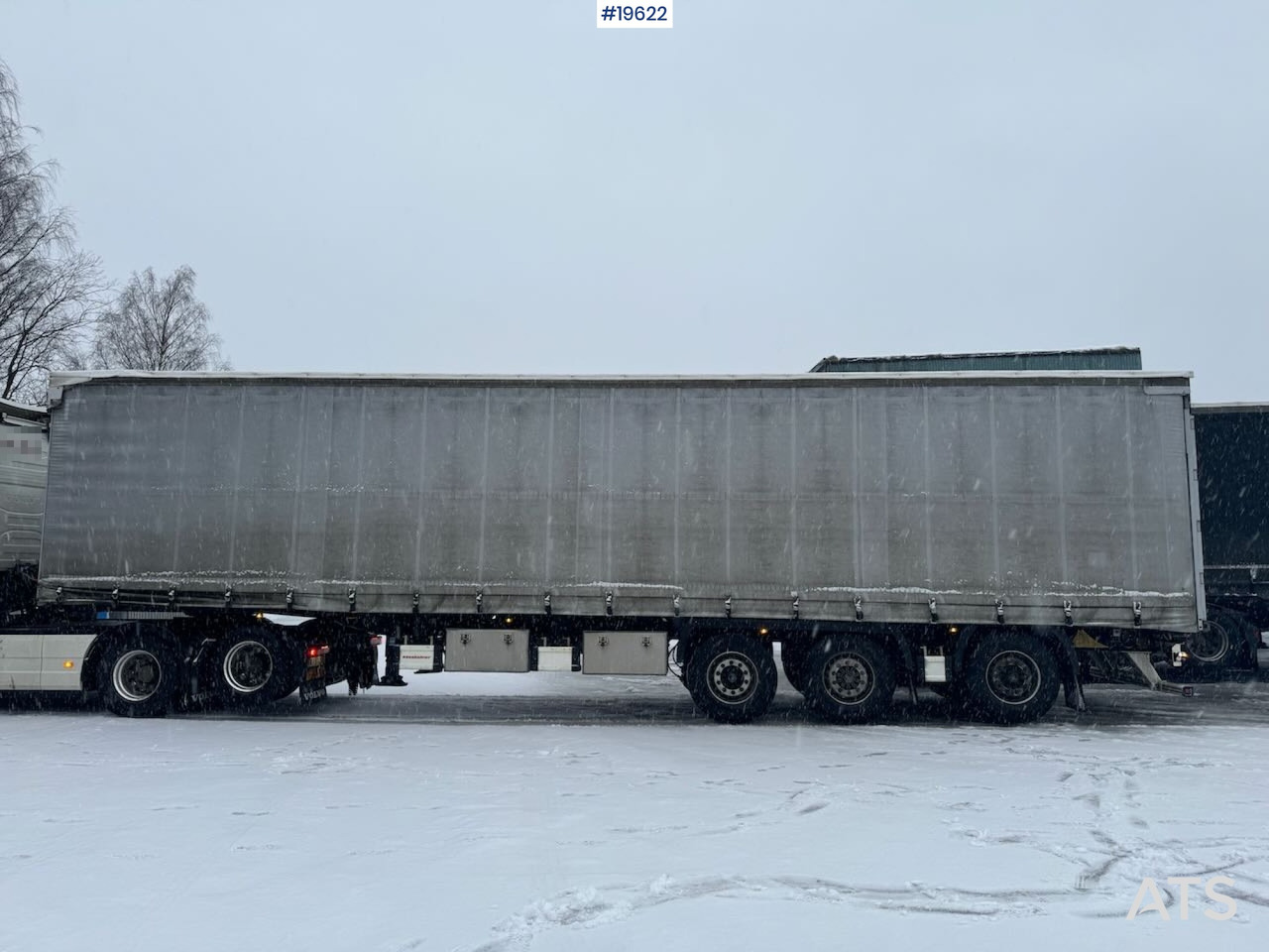 Kaessbohrer Gardinsemi - סמיטריילר עם וילונות צד: תמונה 1 Kaessbohrer Gardinsemi - סמיטריילר עם וילונות צד: תמונה 1