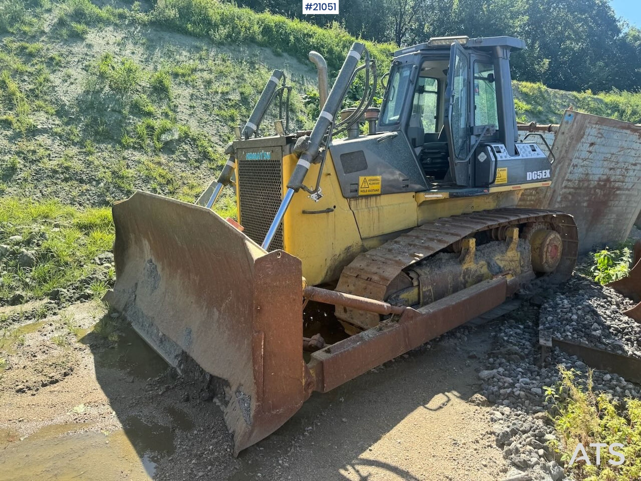 Komatsu D65EX - דחפור: תמונה 1 Komatsu D65EX - דחפור: תמונה 1