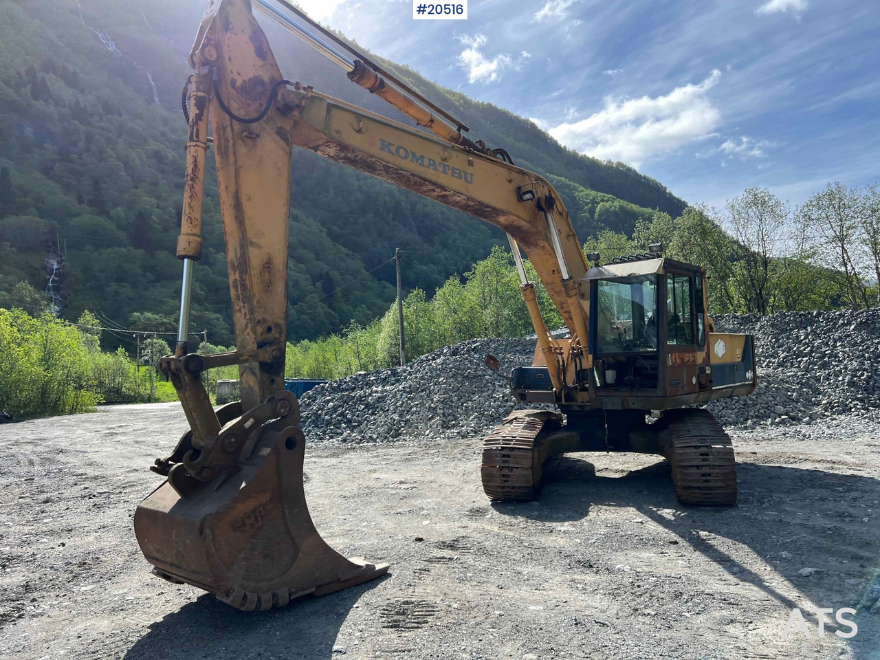 Komatsu PC200-3 - מחפר: תמונה 4 Komatsu PC200-3 - מחפר: תמונה 4