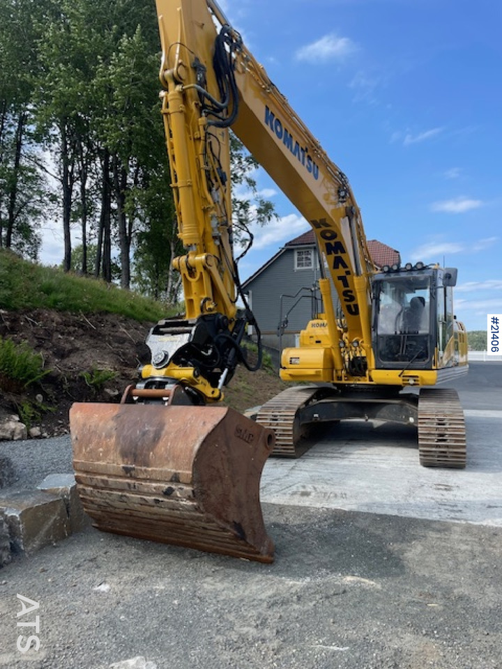 Komatsu PC210LC-11 - מחפר סורק: תמונה 1 Komatsu PC210LC-11 - מחפר סורק: תמונה 1
