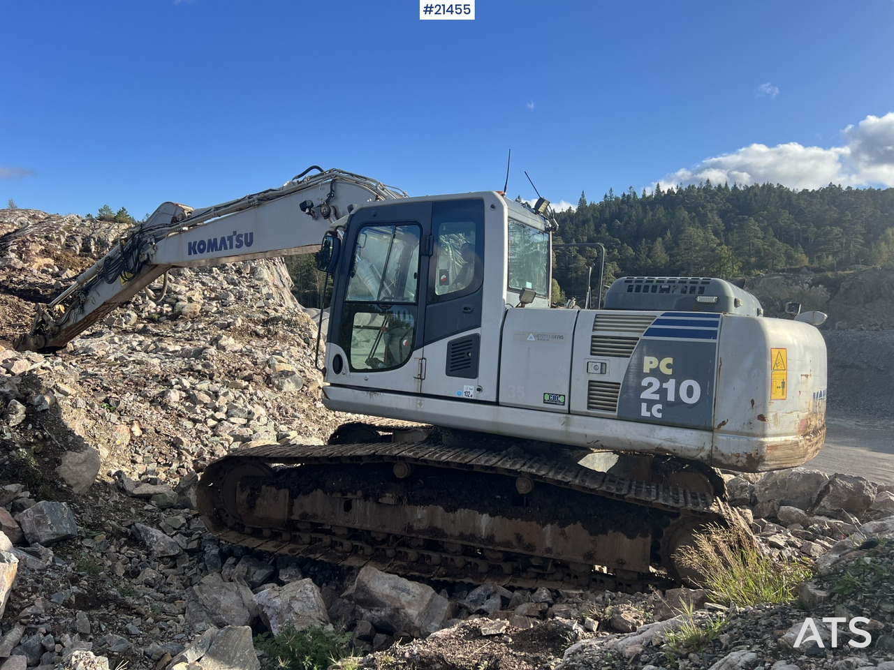 Komatsu PC210LC-8 - מחפר סורק: תמונה 1 Komatsu PC210LC-8 - מחפר סורק: תמונה 1