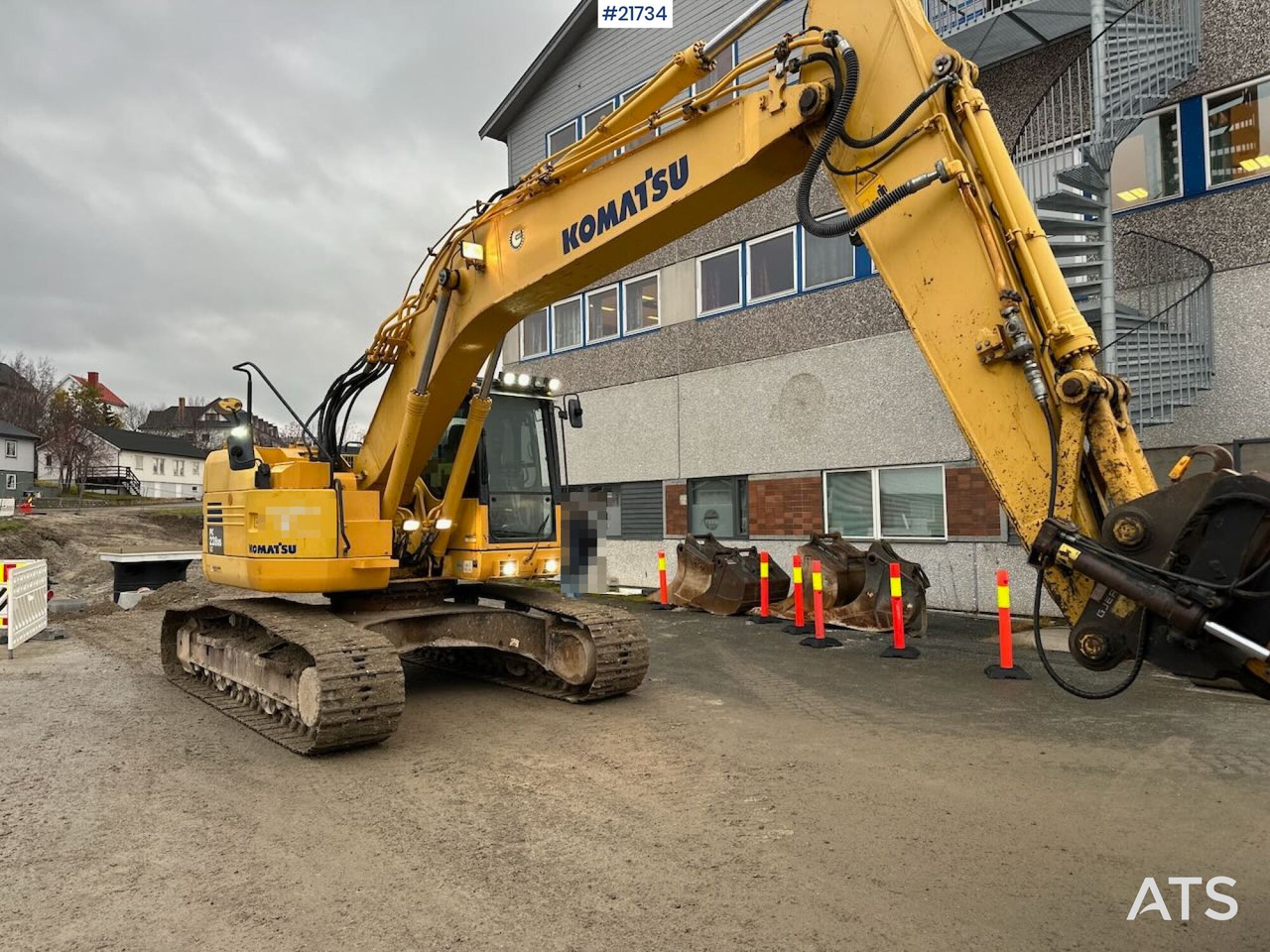 Komatsu PC228USLC-8 gravemaskin m/ 3 skuffer og rototilt. SE VIDEO - מחפר סורק: תמונה 1 Komatsu PC228USLC-8 gravemaskin m/ 3 skuffer og rototilt. SE VIDEO - מחפר סורק: תמונה 1