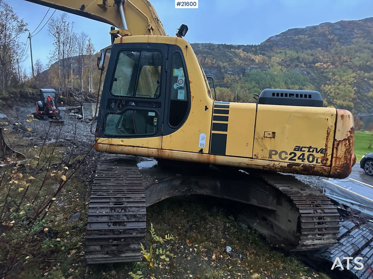 Komatsu PC240LC gravemaskin - מחפר סורק: תמונה 5 Komatsu PC240LC gravemaskin - מחפר סורק: תמונה 5