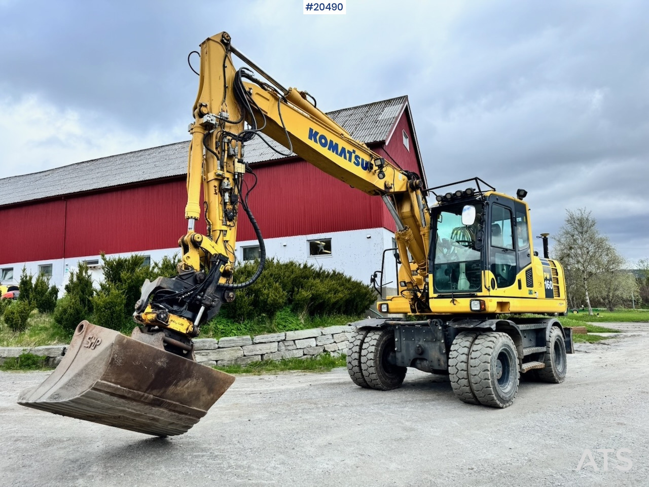 Komatsu PW160-8 - מעמיס גלגלים: תמונה 1 Komatsu PW160-8 - מעמיס גלגלים: תמונה 1