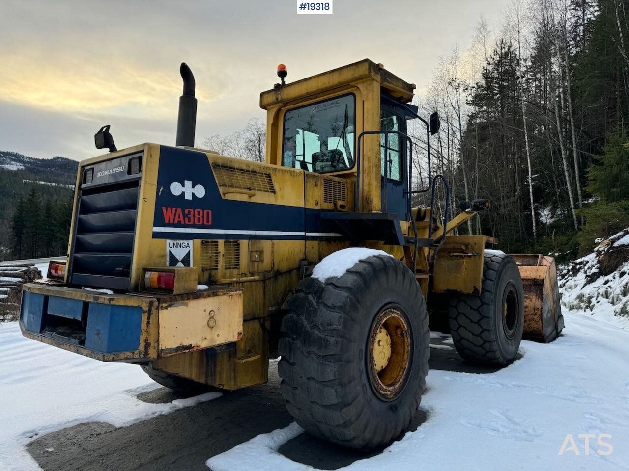 Komatsu WA 380 - מעמיס גלגלים: תמונה 4 Komatsu WA 380 - מעמיס גלגלים: תמונה 4