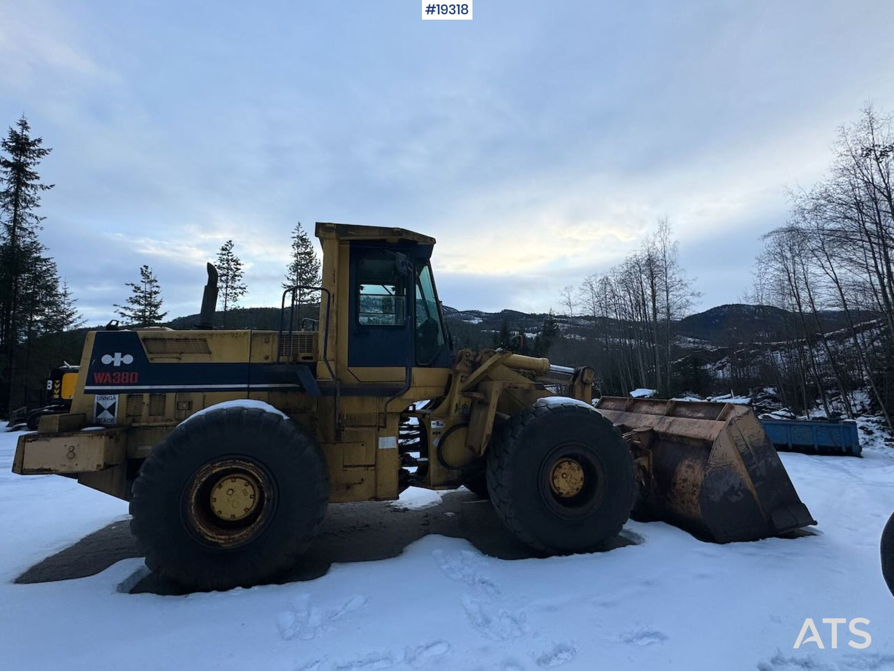 Komatsu WA 380 - מעמיס גלגלים: תמונה 2 Komatsu WA 380 - מעמיס גלגלים: תמונה 2