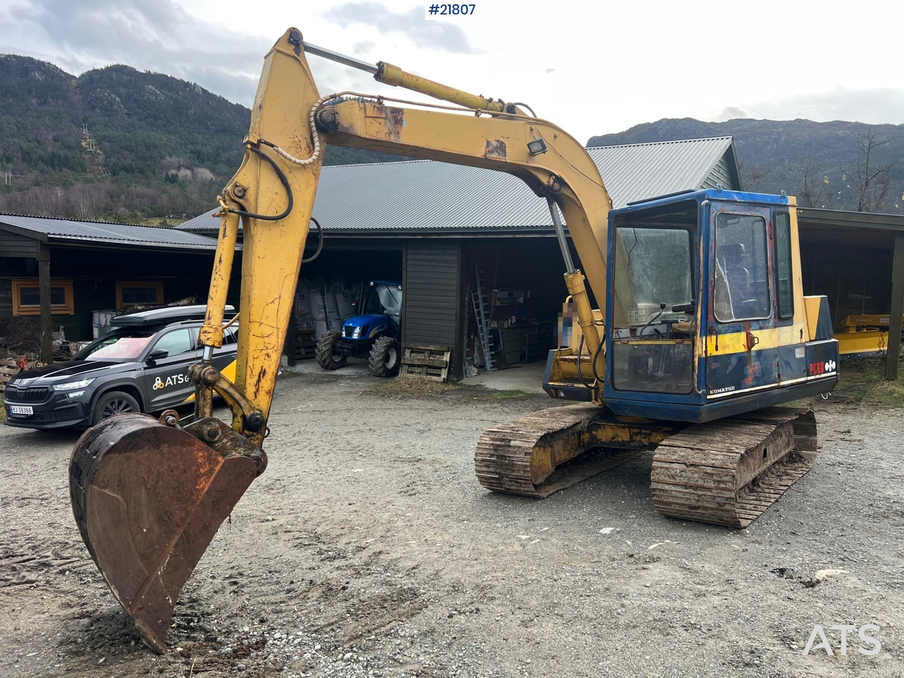 Komatsu pc60-5 gravemaskin m/ renskeskuffe,soldeskuffe og smalskuffe - מחפר: תמונה 1 Komatsu pc60-5 gravemaskin m/ renskeskuffe,soldeskuffe og smalskuffe - מחפר: תמונה 1
