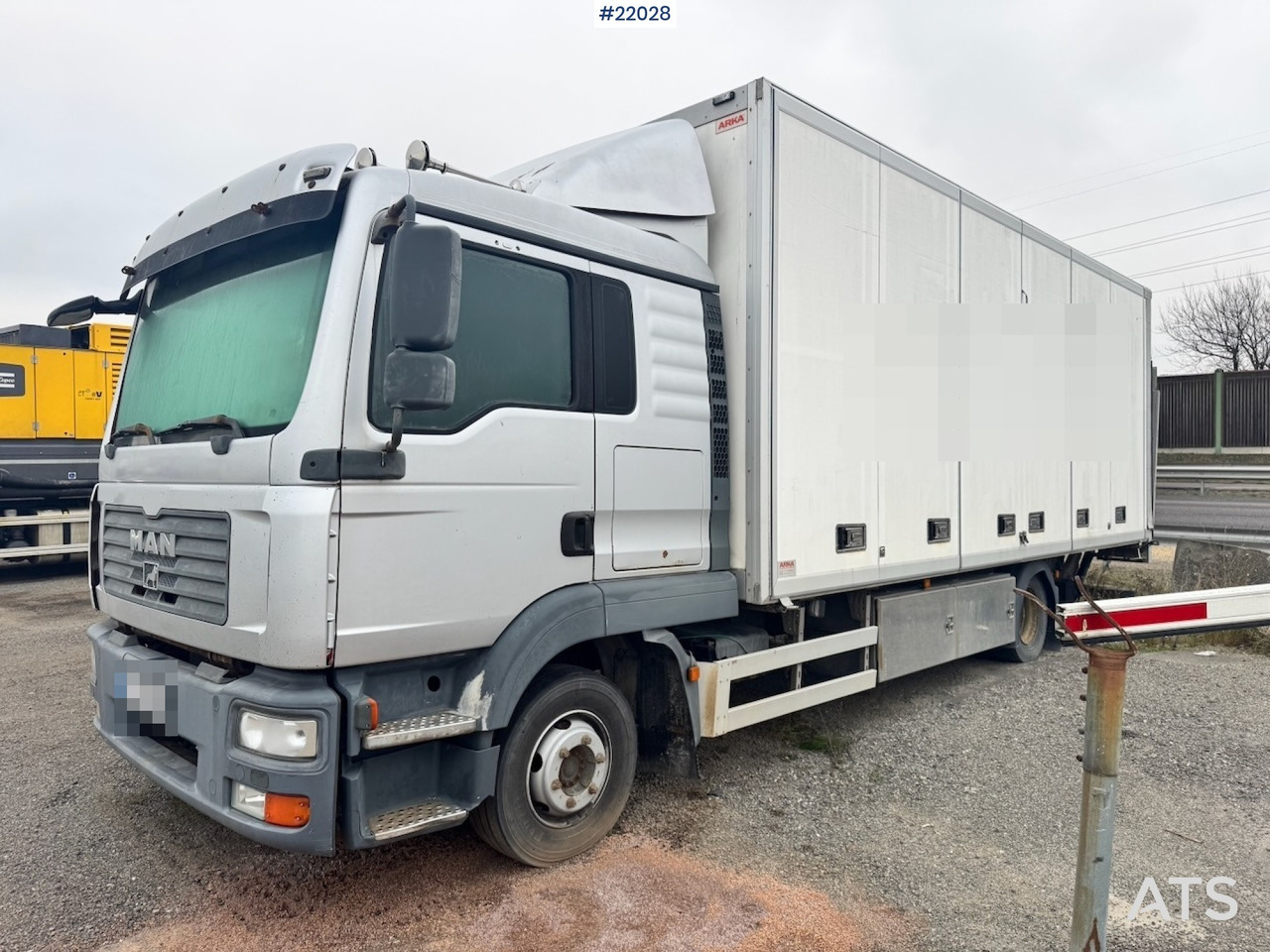 MAN 2008 MAN TGL 12.210 4x2 Skapbil m/ full sideåpning - משאית תיבה: תמונה 2 MAN 2008 MAN TGL 12.210 4x2 Skapbil m/ full sideåpning - משאית תיבה: תמונה 2