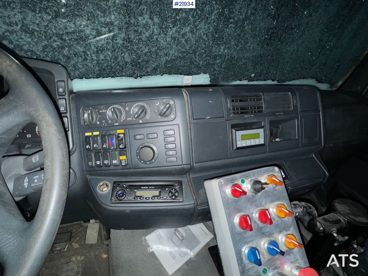 הַחכָּרָה MAN TGA 28.410 6x2 Brøyterigget Tippbil. Rep objekt. MAN TGA 28.410 6x2 Brøyterigget Tippbil. Rep objekt.: תמונה 27 הַחכָּרָה MAN TGA 28.410 6x2 Brøyterigget Tippbil. Rep objekt. MAN TGA 28.410 6x2 Brøyterigget Tippbil. Rep objekt.: תמונה 27