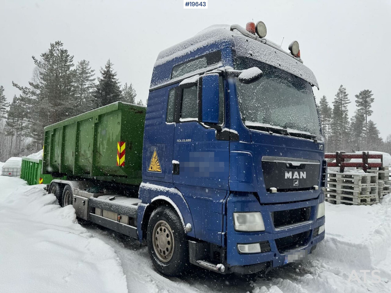 MAN TGX 33.680 - משאית הרמת וו: תמונה 2 MAN TGX 33.680 - משאית הרמת וו: תמונה 2