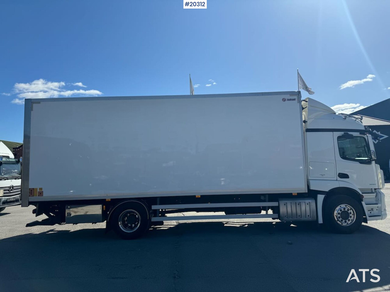Mercedes Actros 1833 - משאית תיבה: תמונה 2 Mercedes Actros 1833 - משאית תיבה: תמונה 2