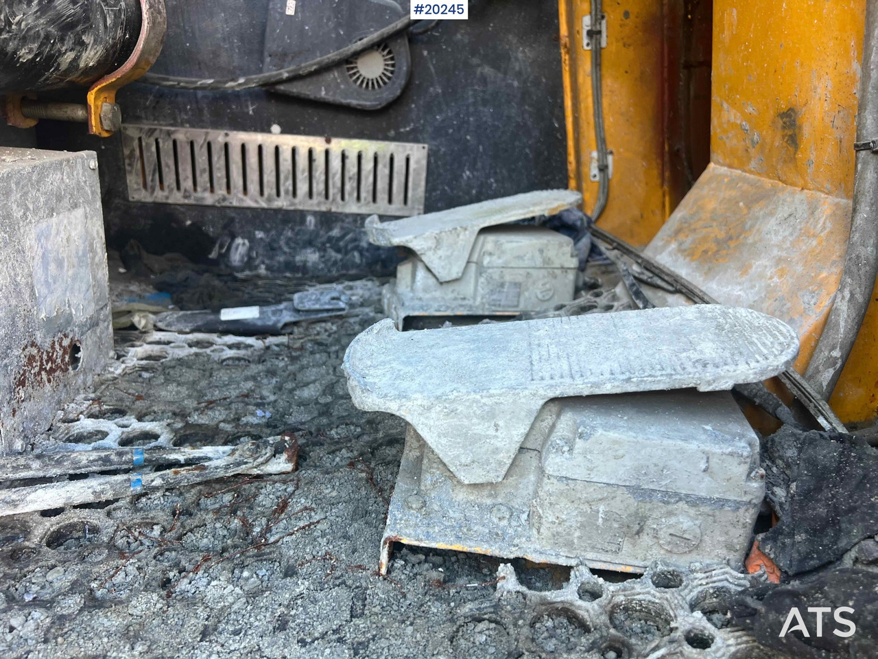 הַחכָּרָה Mercedes Actros 2641 6x4 M/ 2008 AMV 7450 Betong sprøyterigg påbygg Mercedes Actros 2641 6x4 M/ 2008 AMV 7450 Betong sprøyterigg påbygg: תמונה 33