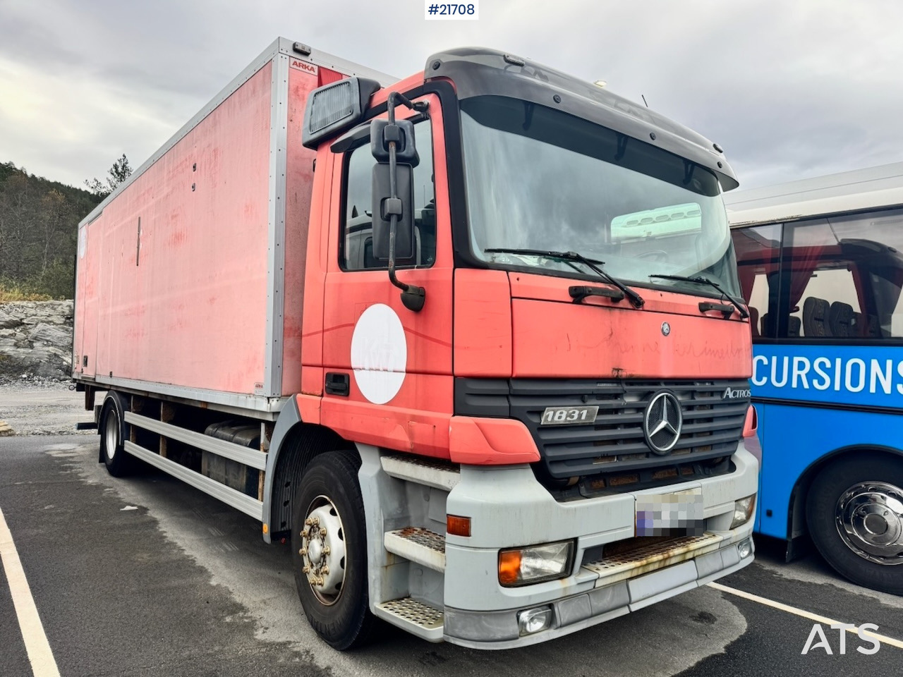Mercedes Mercedes Actros 1831 4x2 Skapbil. Eu-godkjent og 282 000 km! - משאית תיבה: תמונה 2 Mercedes Mercedes Actros 1831 4x2 Skapbil. Eu-godkjent og 282 000 km! - משאית תיבה: תמונה 2