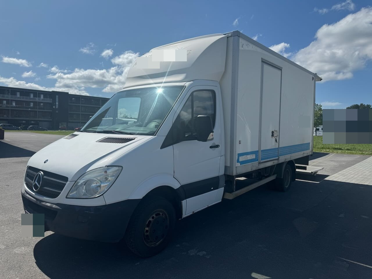 Mercedes SPRINTER - כלי רכב מסחרי עם תיבה: תמונה 1 Mercedes SPRINTER - כלי רכב מסחרי עם תיבה: תמונה 1