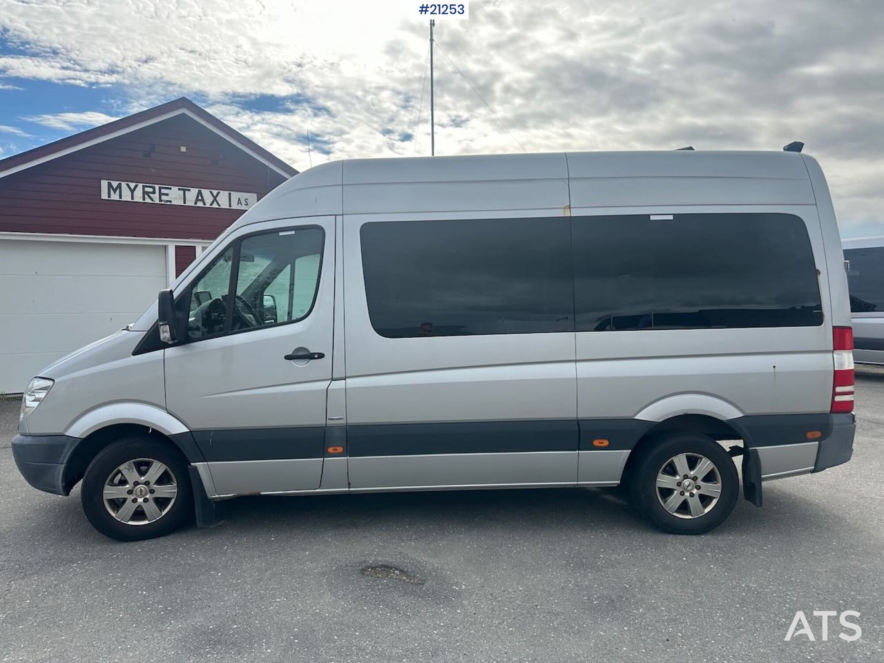 Mercedes Sprinter - מיניבוס, כלי רכב מסחרי לנוסעים: תמונה 3 Mercedes Sprinter - מיניבוס, כלי רכב מסחרי לנוסעים: תמונה 3
