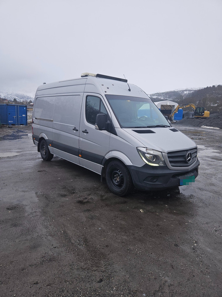 Mercedes Sprinter - כלי רכב מסחרי עם לוח: תמונה 3 Mercedes Sprinter - כלי רכב מסחרי עם לוח: תמונה 3