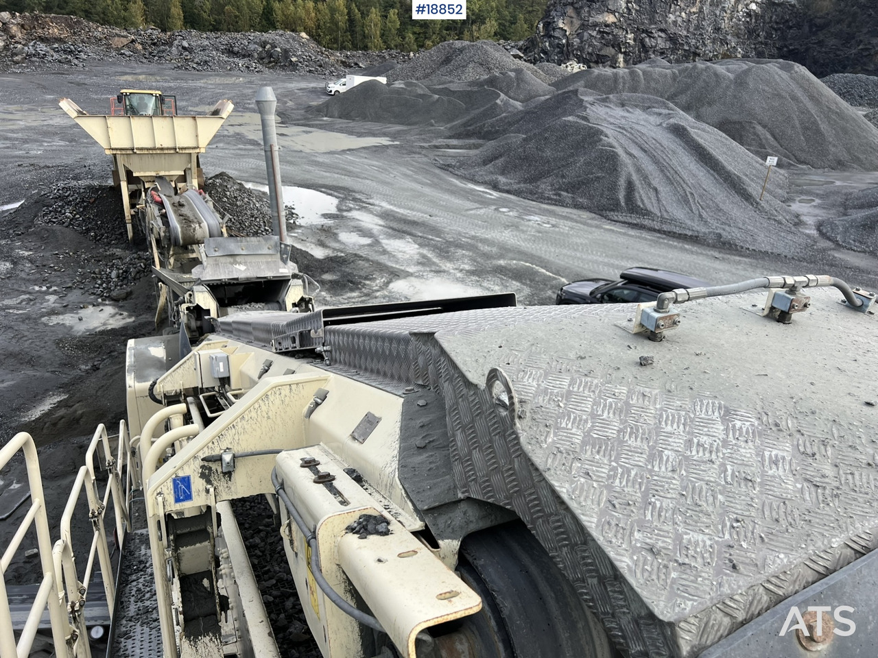 מגרסה ניידת Metso Lokotrack LT220D Finknuser m/ sikt, matekasse og transportbånd: תמונה 22