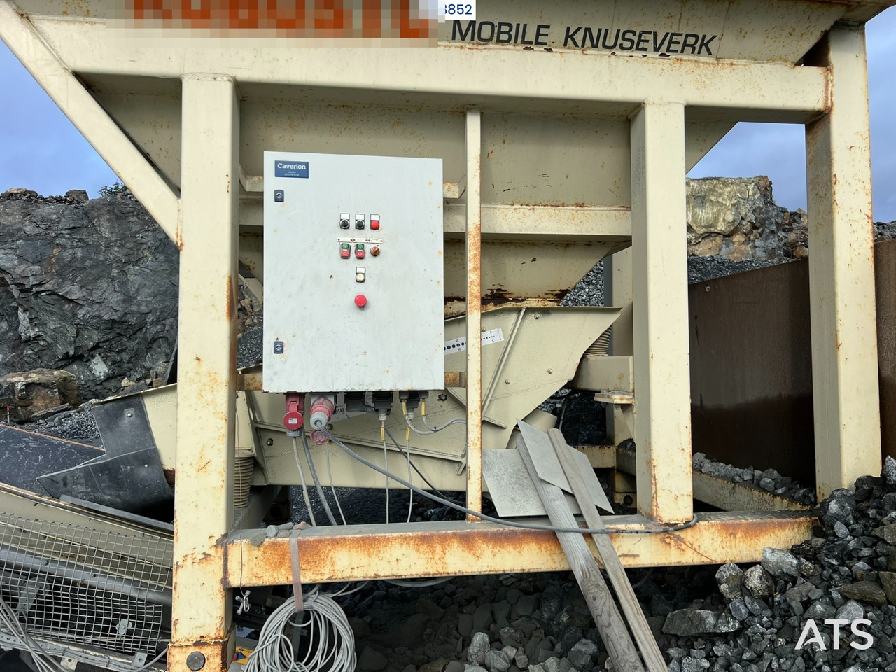 מגרסה ניידת Metso Lokotrack LT220D Finknuser m/ sikt, matekasse og transportbånd: תמונה 31