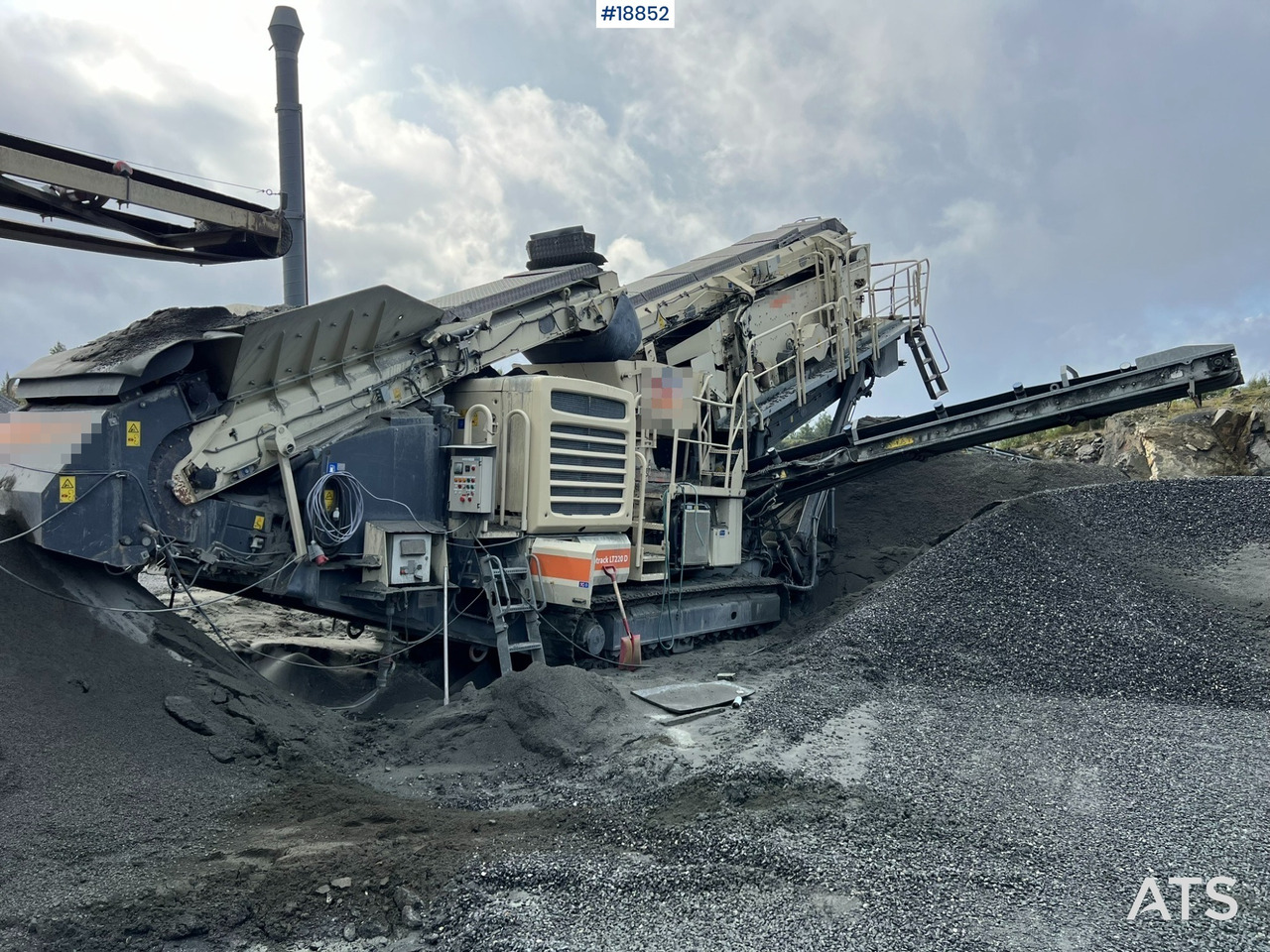 מגרסה ניידת Metso Lokotrack LT220D Finknuser m/ sikt, matekasse og transportbånd: תמונה 28