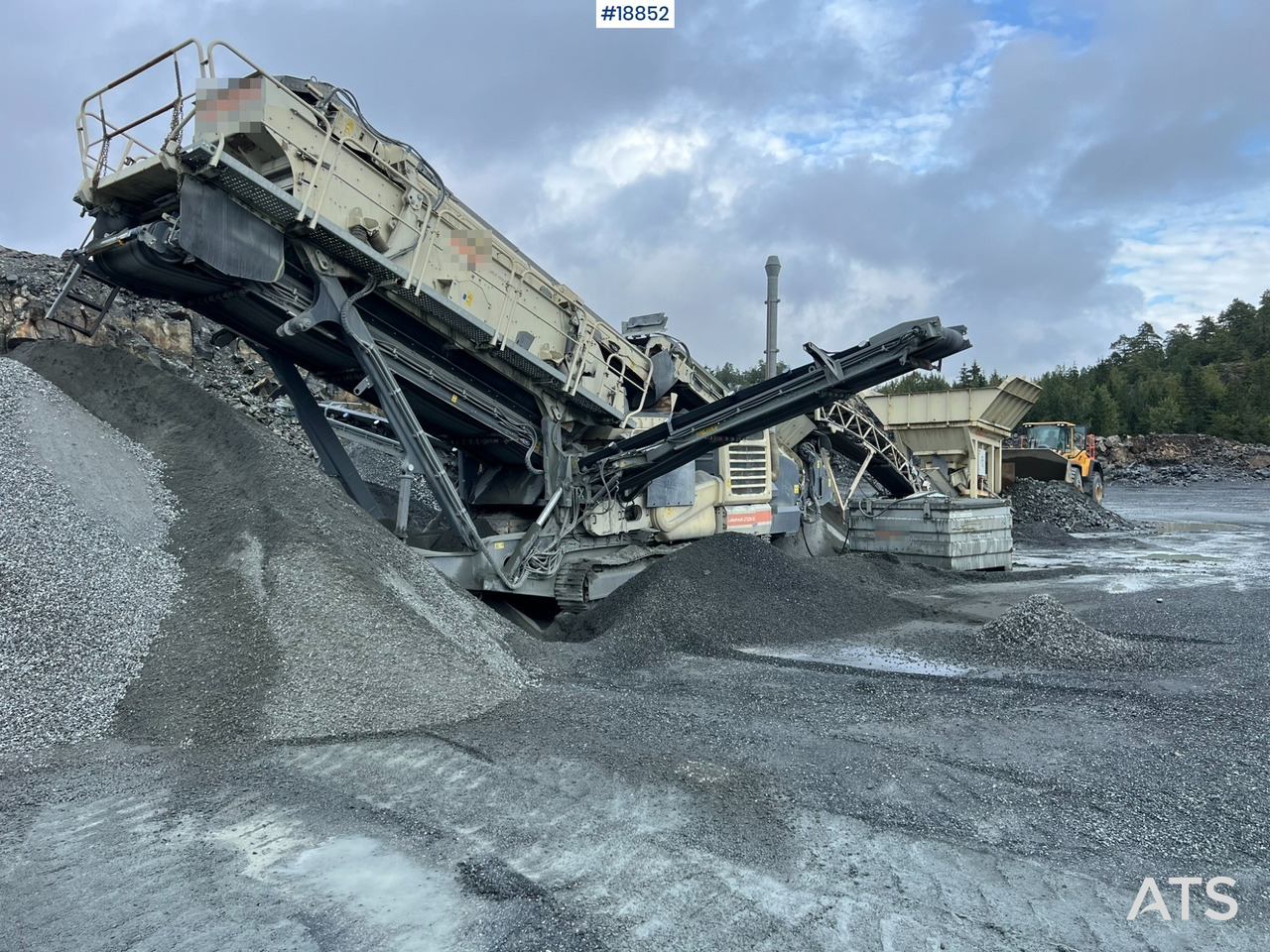 מגרסה ניידת Metso Lokotrack LT220D Finknuser m/ sikt, matekasse og transportbånd: תמונה 10
