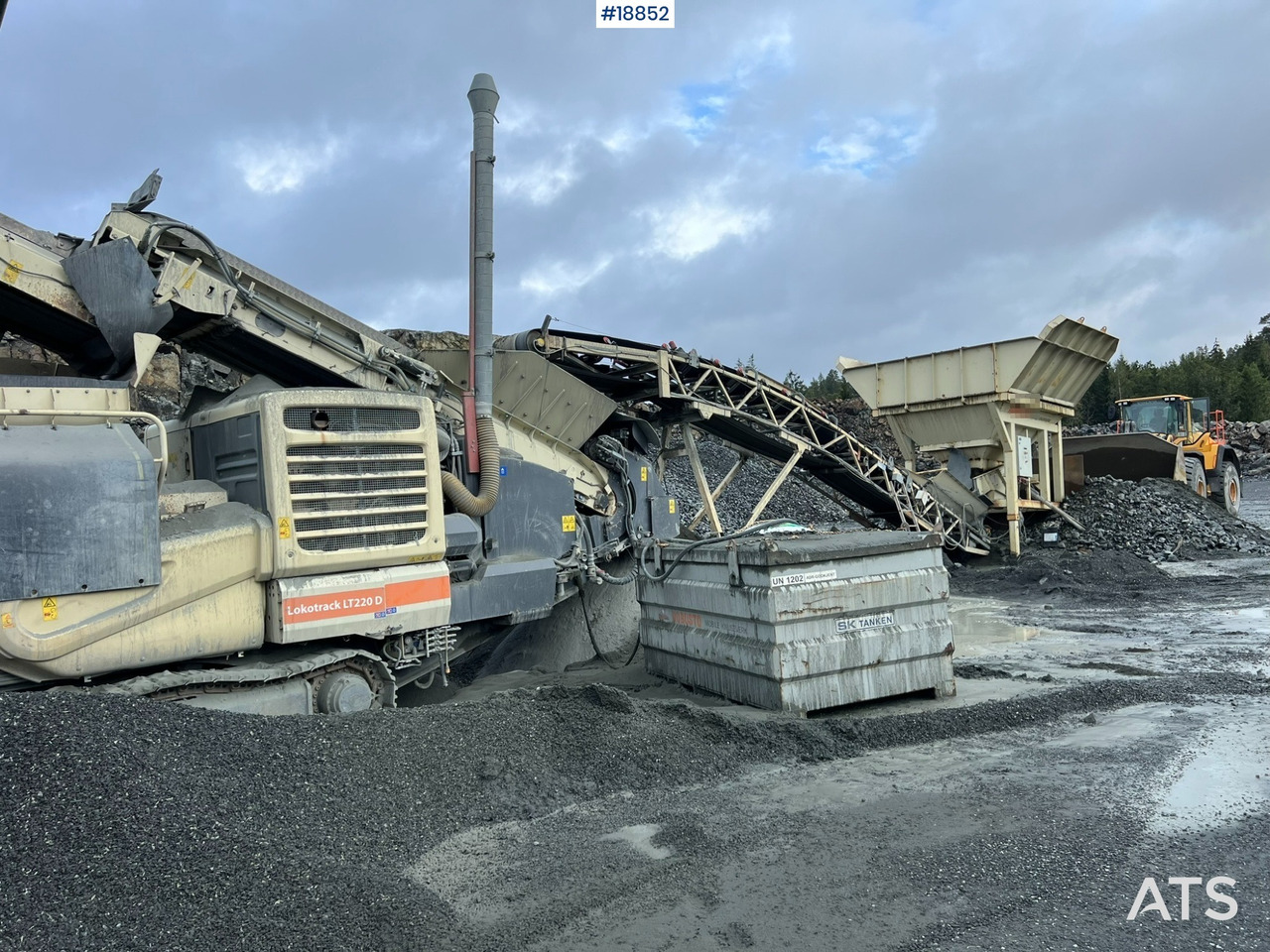 מגרסה ניידת Metso Lokotrack LT220D Finknuser m/ sikt, matekasse og transportbånd: תמונה 35