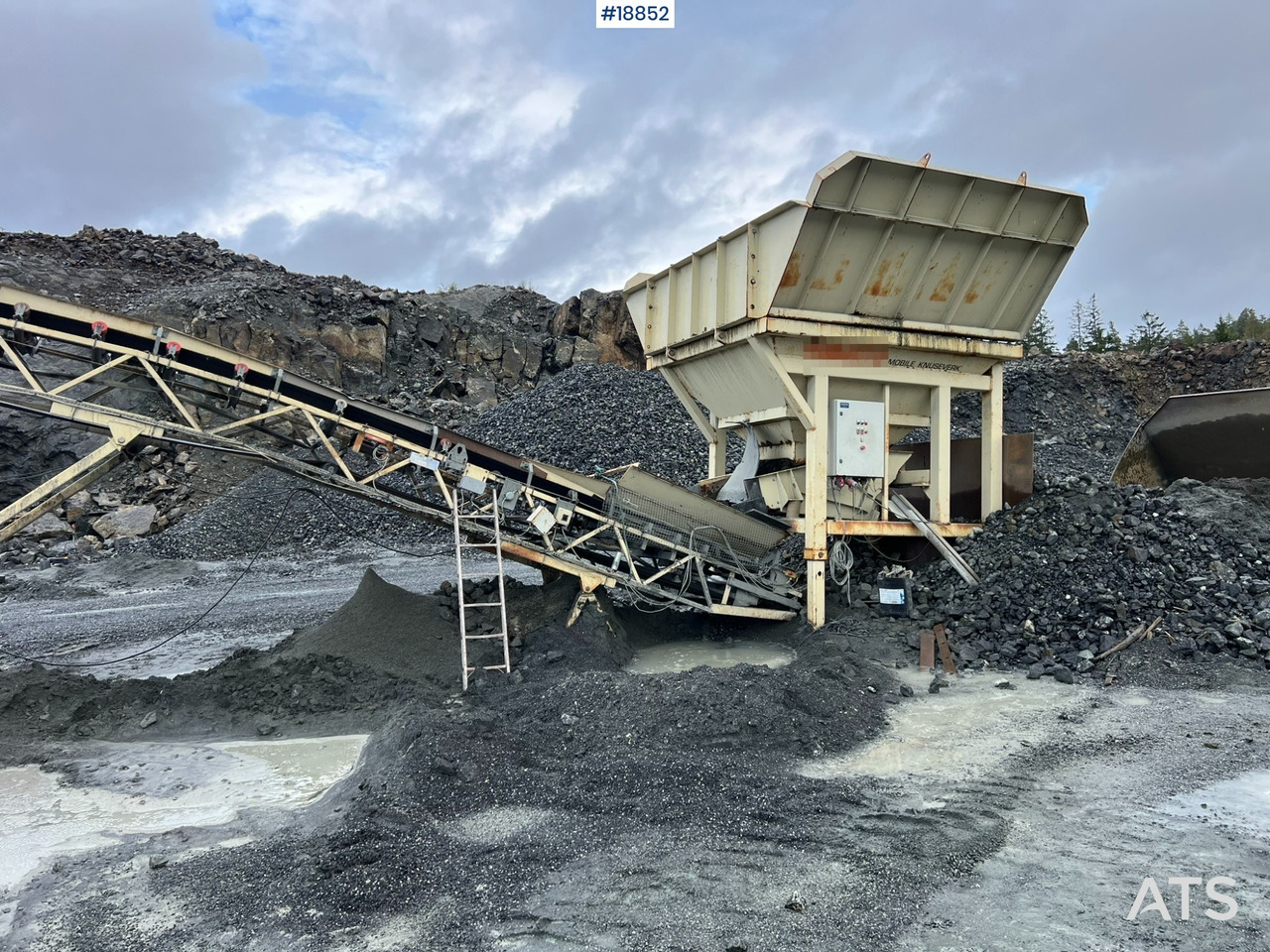 מגרסה ניידת Metso Lokotrack LT220D Finknuser m/ sikt, matekasse og transportbånd: תמונה 37