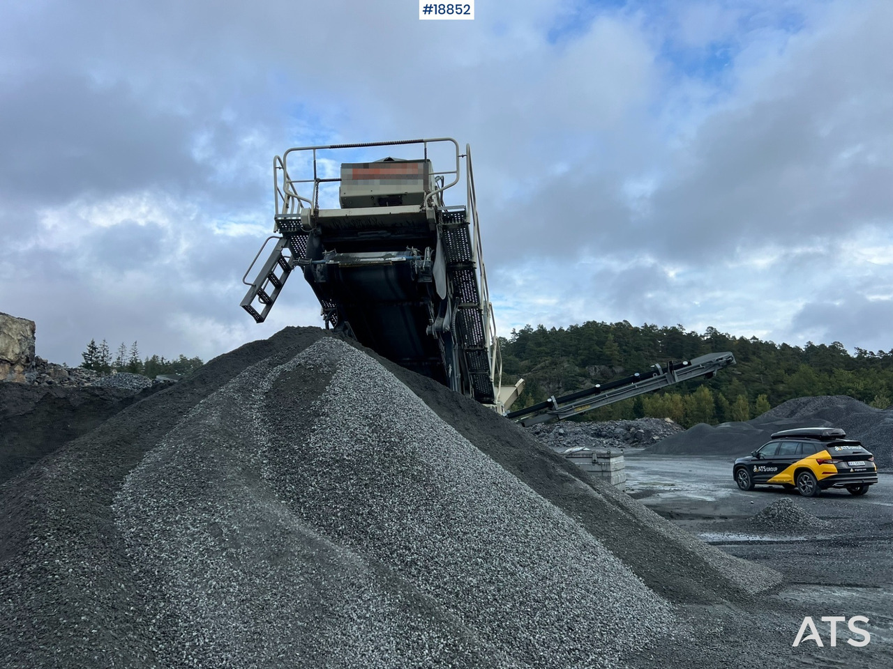 מגרסה ניידת Metso Lokotrack LT220D Finknuser m/ sikt, matekasse og transportbånd: תמונה 12