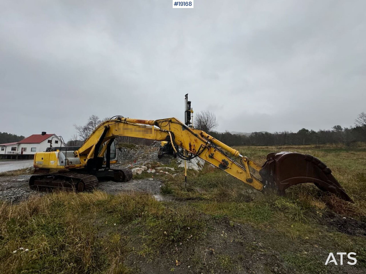 New Holland E385 - מחפר: תמונה 1 New Holland E385 - מחפר: תמונה 1