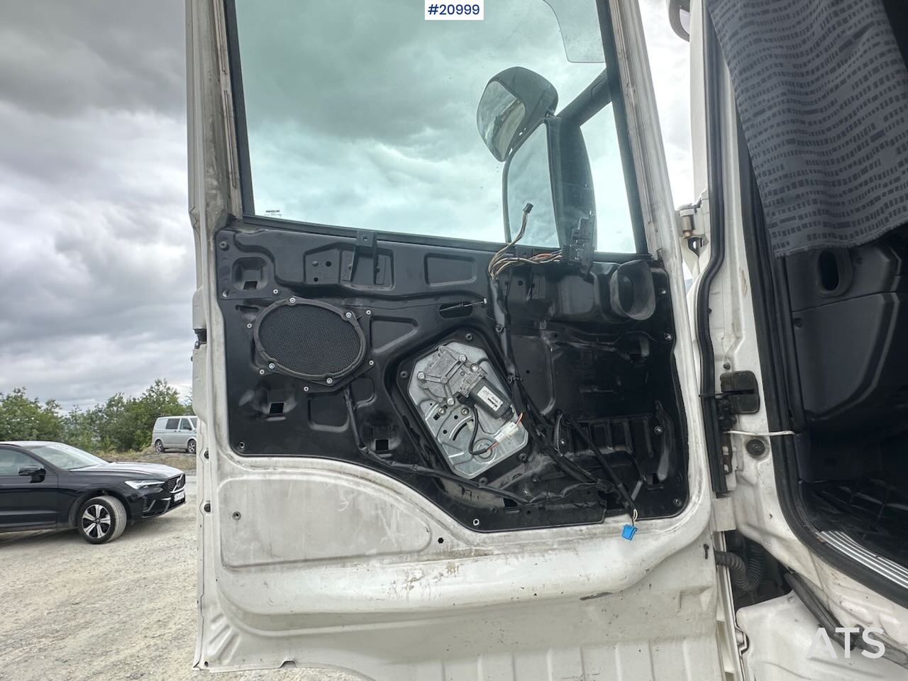 יחידת טרקטור Scania 480: תמונה 29