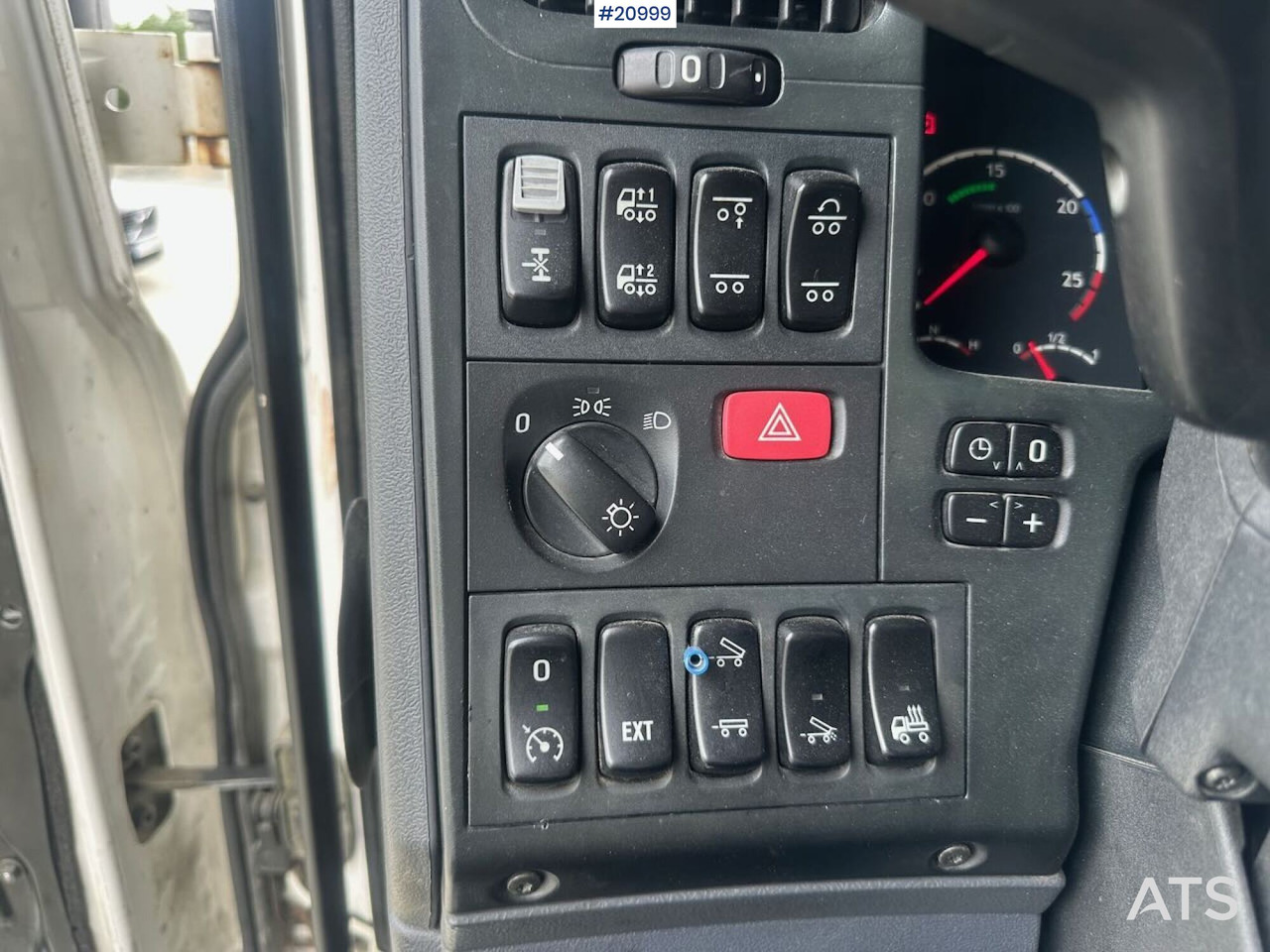 יחידת טרקטור Scania 480: תמונה 34