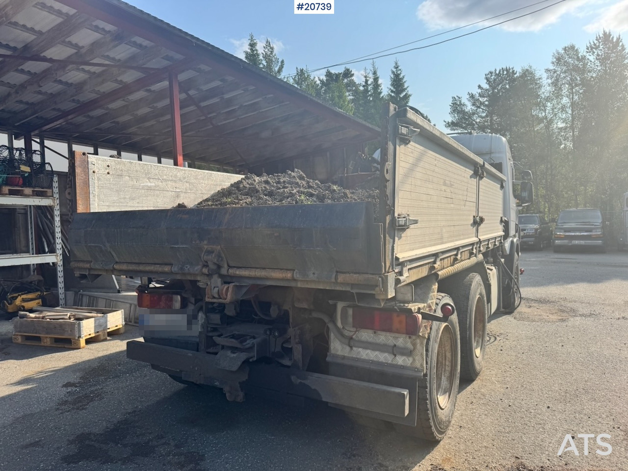 Scania P124 - משאית צד נופל/ שטוחה, משאית מנוף: תמונה 4 Scania P124 - משאית צד נופל/ שטוחה, משאית מנוף: תמונה 4