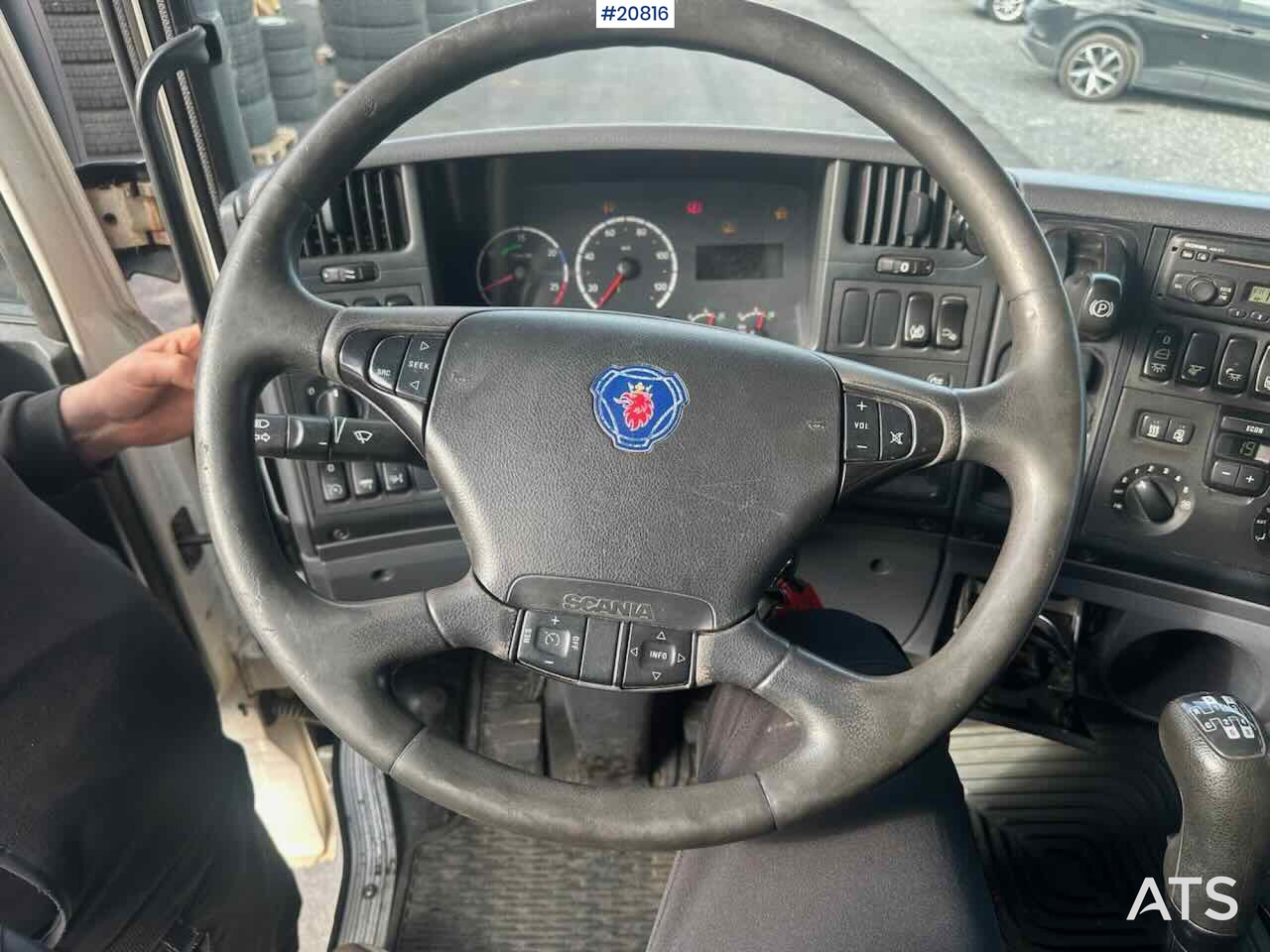 משאית תיבה Scania R480: תמונה 16
