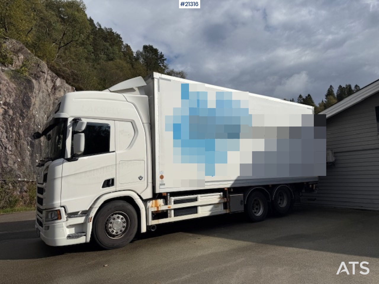 Scania R520 - משאית תיבה: תמונה 1 Scania R520 - משאית תיבה: תמונה 1