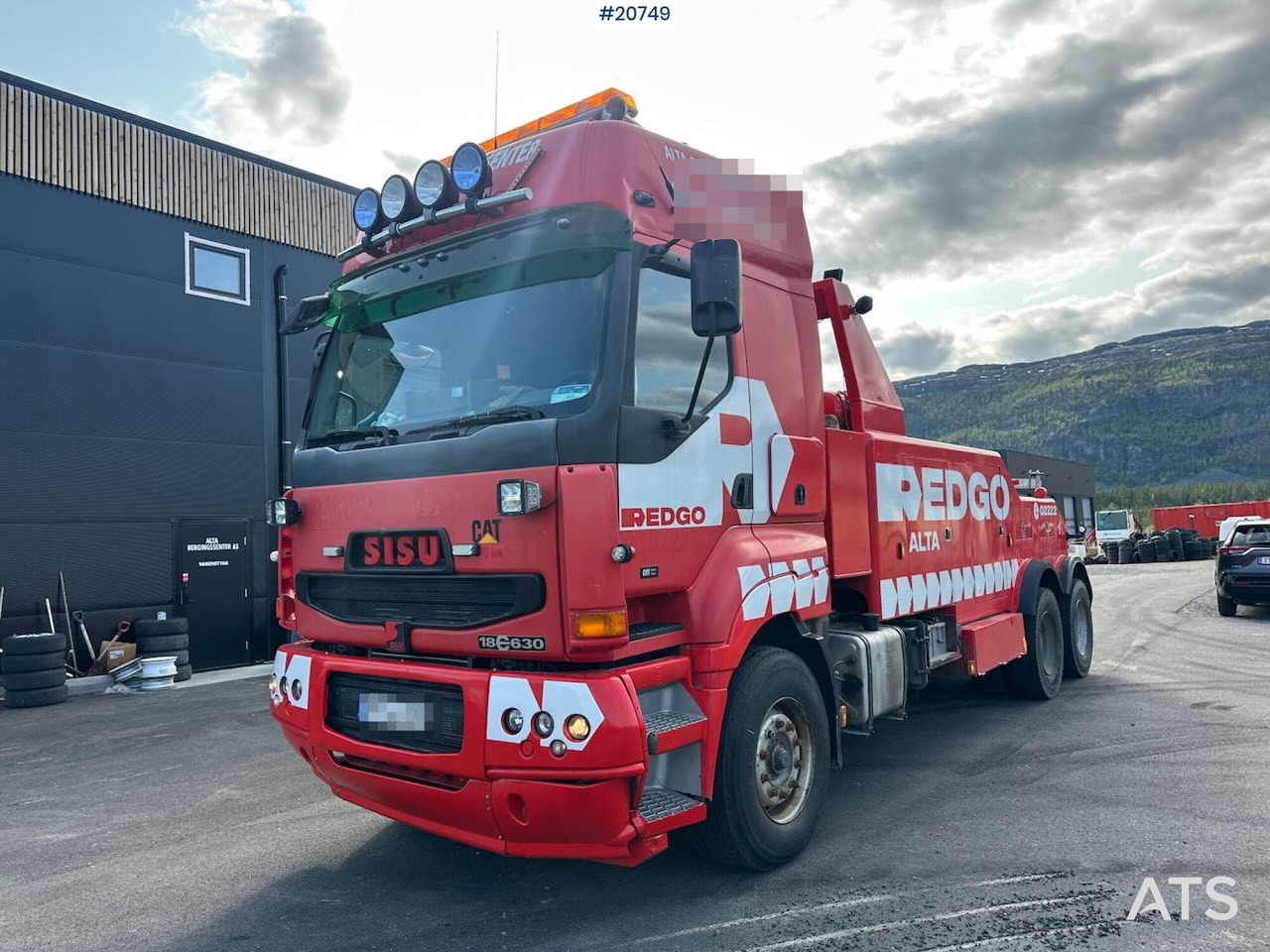 Sisu E18M 6x4 tungberger m/ EKA påbygg og kjettinger. SE VIDEO - משאית גרירה: תמונה 1 Sisu E18M 6x4 tungberger m/ EKA påbygg og kjettinger. SE VIDEO - משאית גרירה: תמונה 1