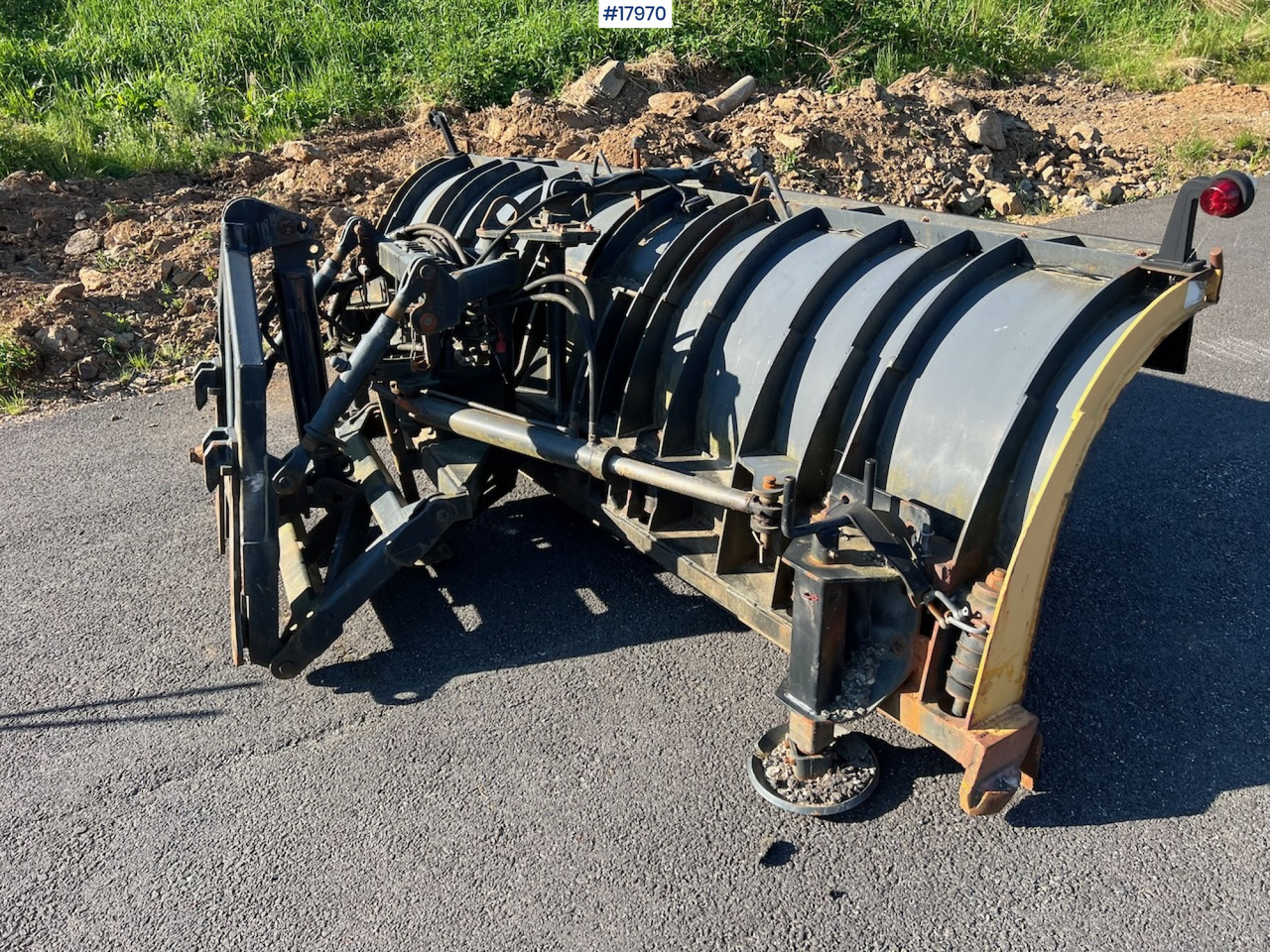 Tellefsdal K-3300 - מחרשת שלג עבור משאית: תמונה 3 Tellefsdal K-3300 - מחרשת שלג עבור משאית: תמונה 3