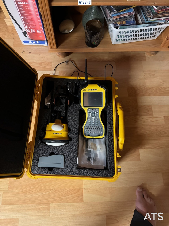 Trimble GPS - מכונת בנייה: תמונה 1 Trimble GPS - מכונת בנייה: תמונה 1